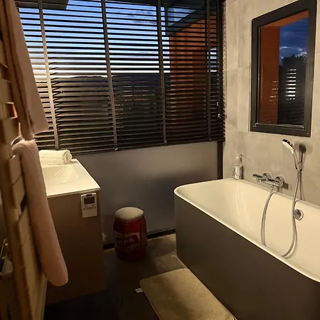 Willa De Luxe Piscine Vue