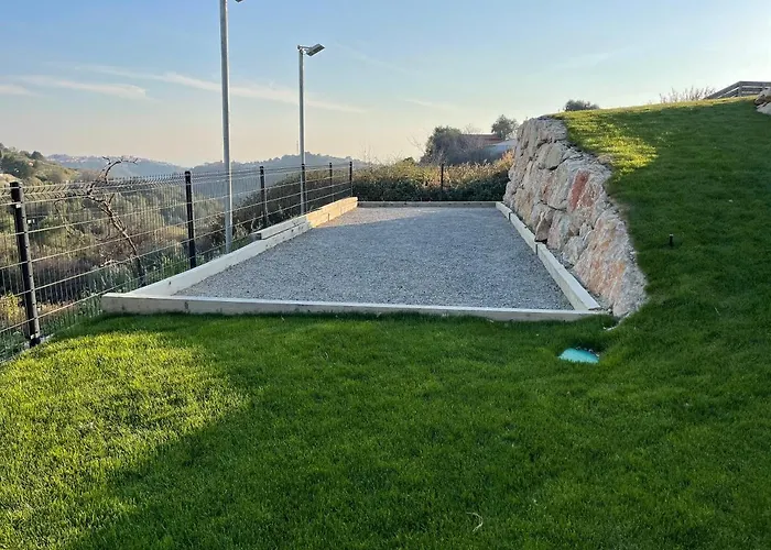 De Luxe Piscine Vue *