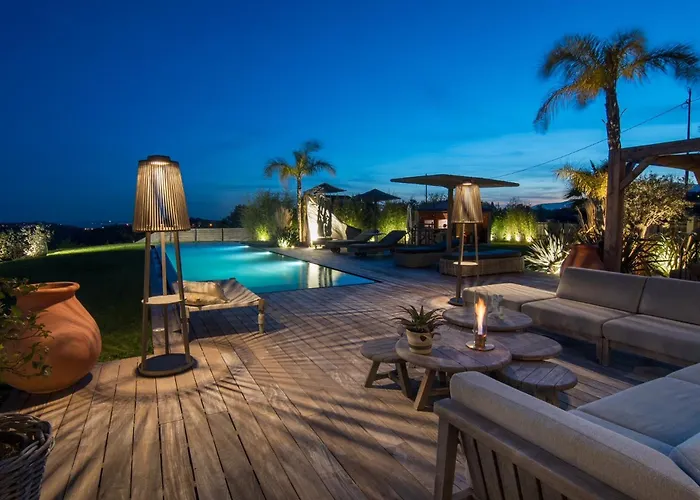 De Luxe Piscine Vue * Niza