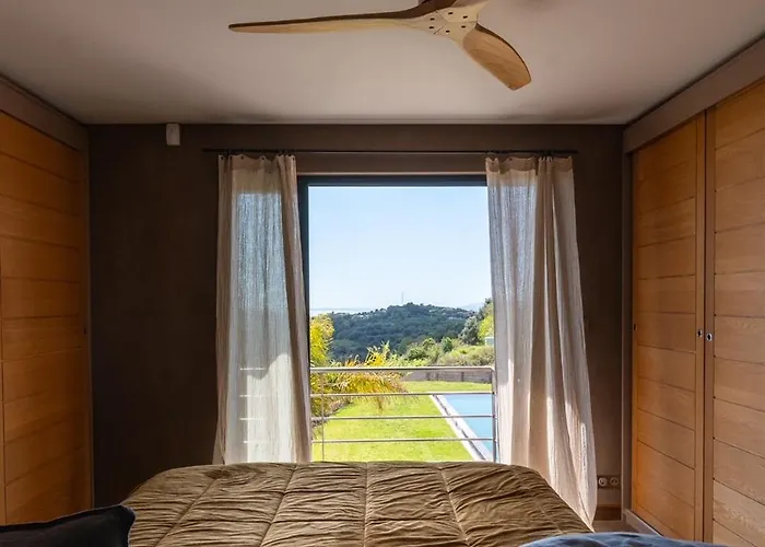 Villa De Luxe Piscine Vue